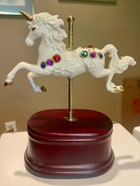 Special Summit Collection Rotating CAROUSEL UNICORN Music Box on Wooden Base.